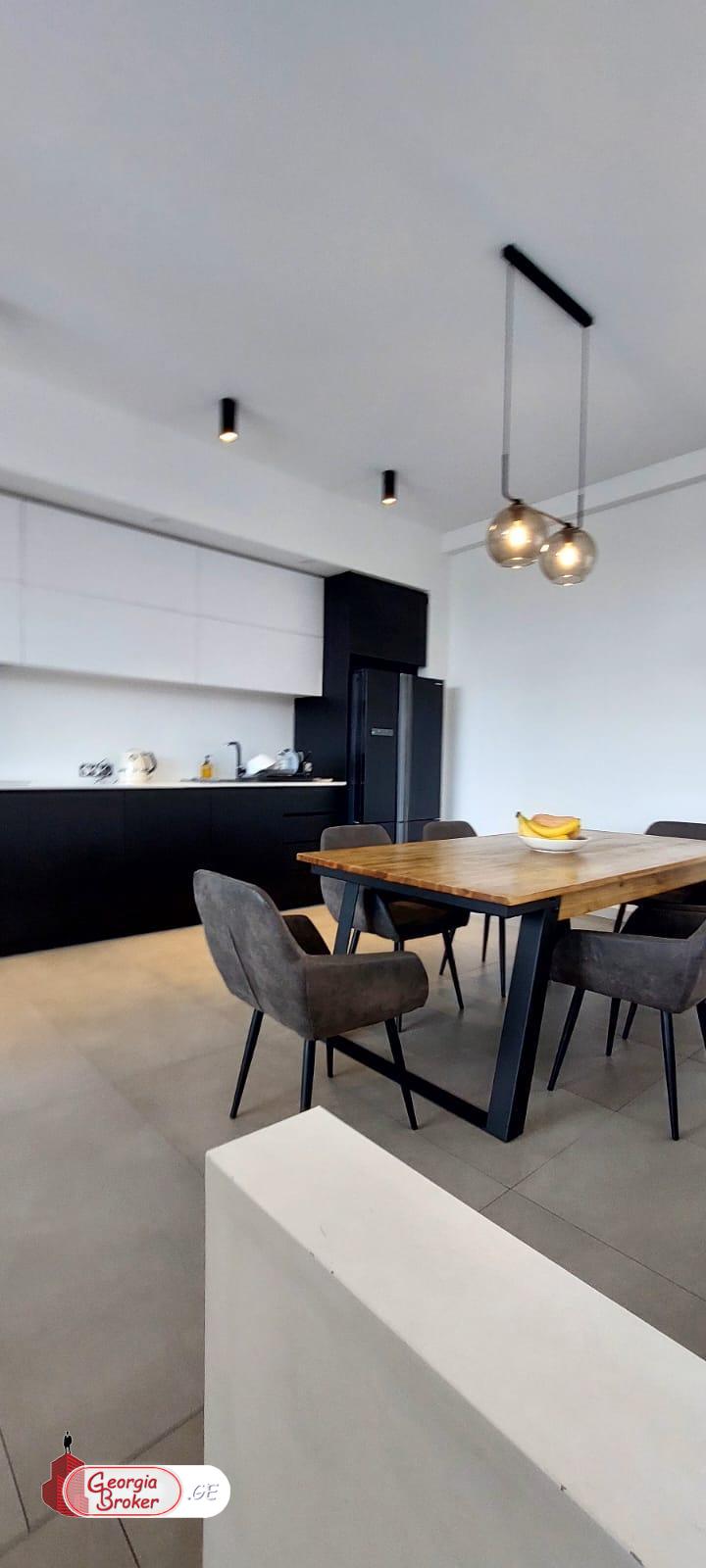 nearly repaired 5-room house for sale